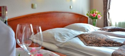 Is it Airbnb or Hotels for Millennials